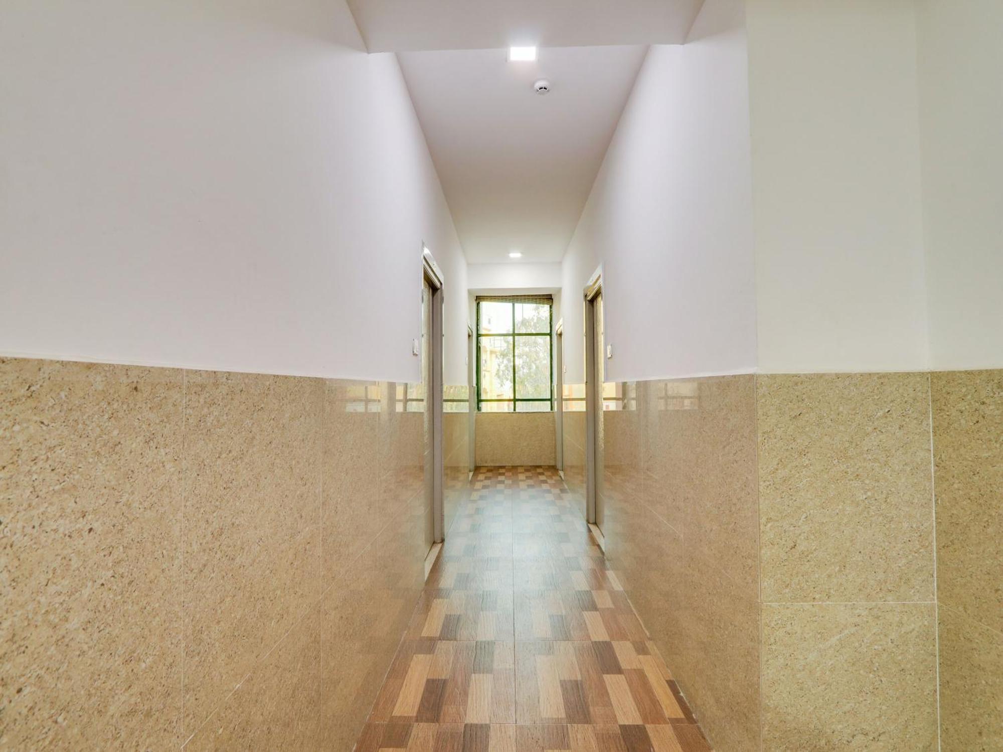 Super Townhouse Qualia Prime Hotel Near Nexus Mall Hyderabad Exterior foto